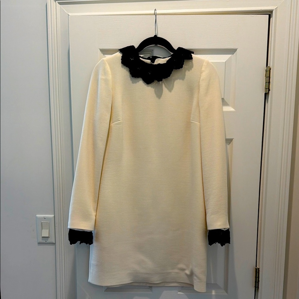 Victoria Beckham Cream Long-Sleeve Wool Dress with Black eyelet Trim. Sz 6.